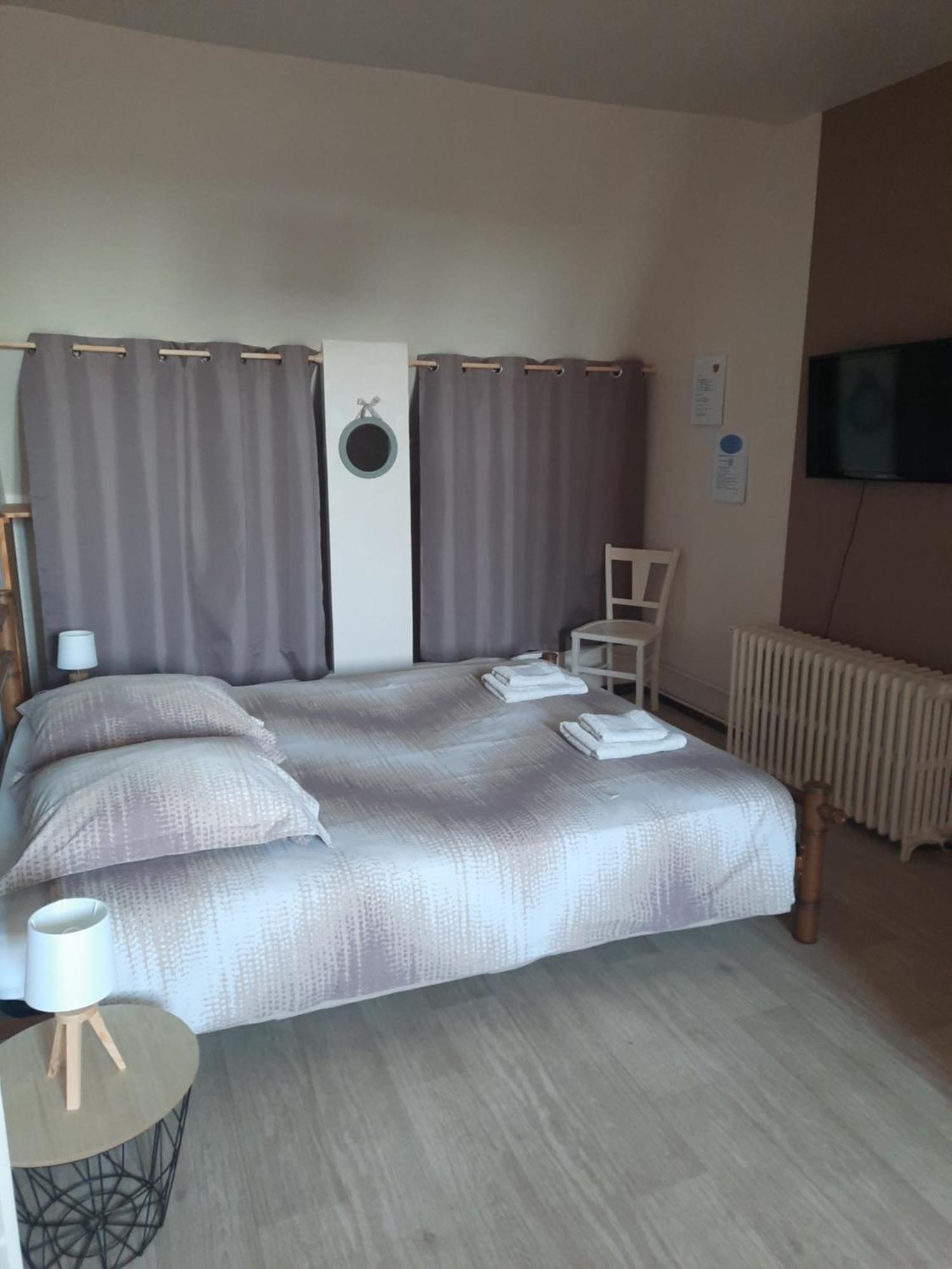 La Maison Genevier - Chambre Doreline Montreuil-en-Touraine Exterior foto